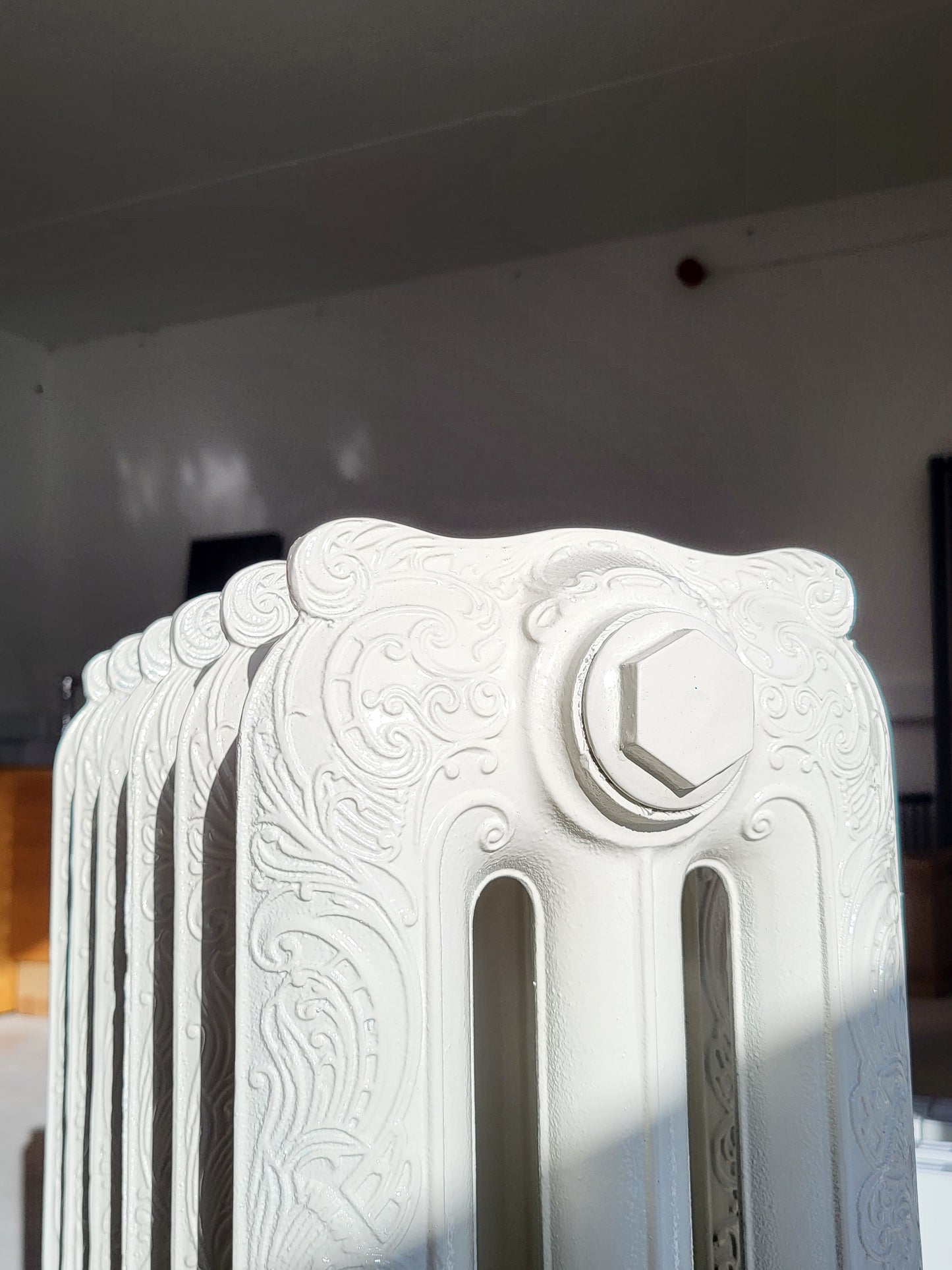 Rococo 3 Column Cast Iron Radiator - 765mm Tall - Various Colours + Sizes