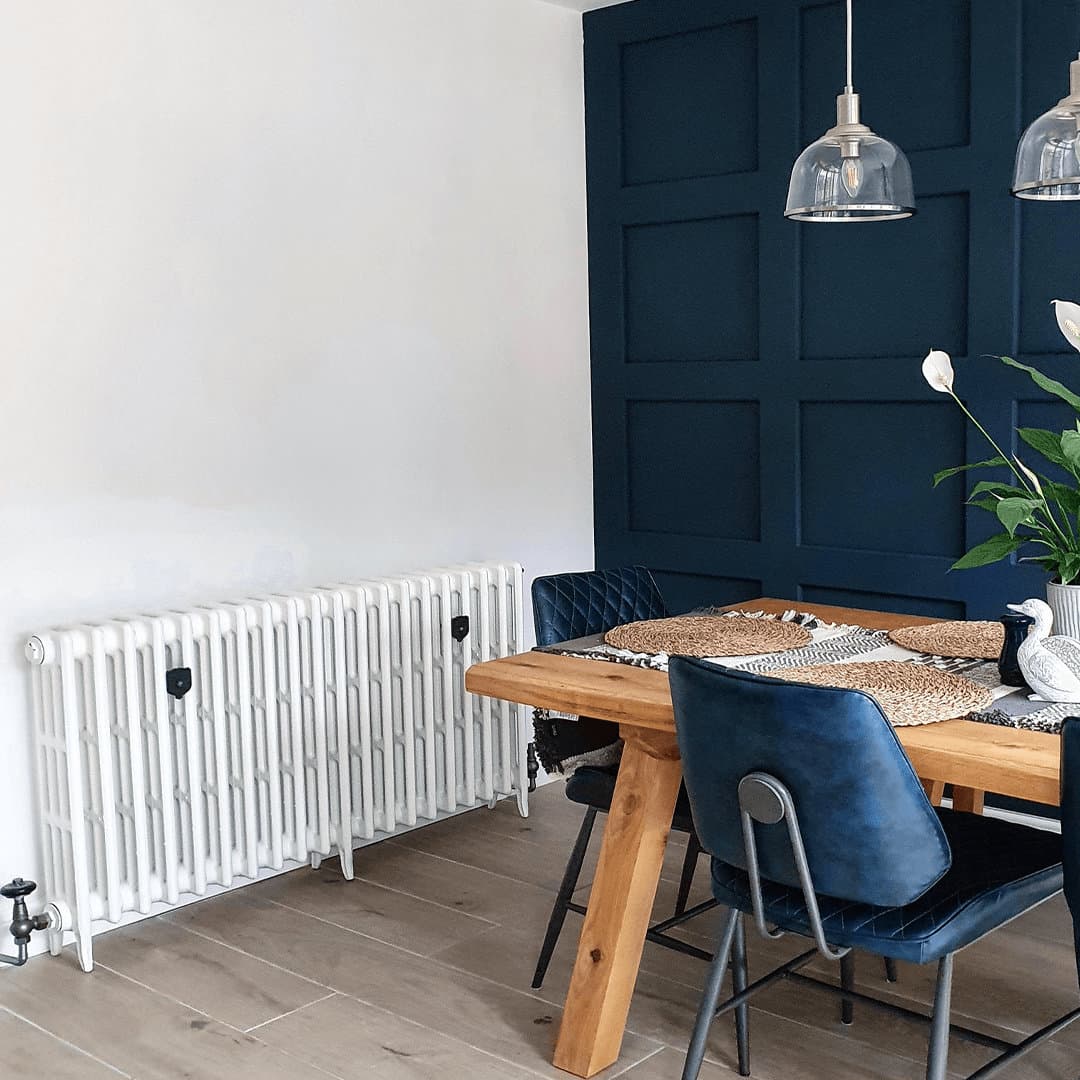 Neo-Classic 4 Column Cast Iron Radiator - 810 Tall - Various Colours + Sizes