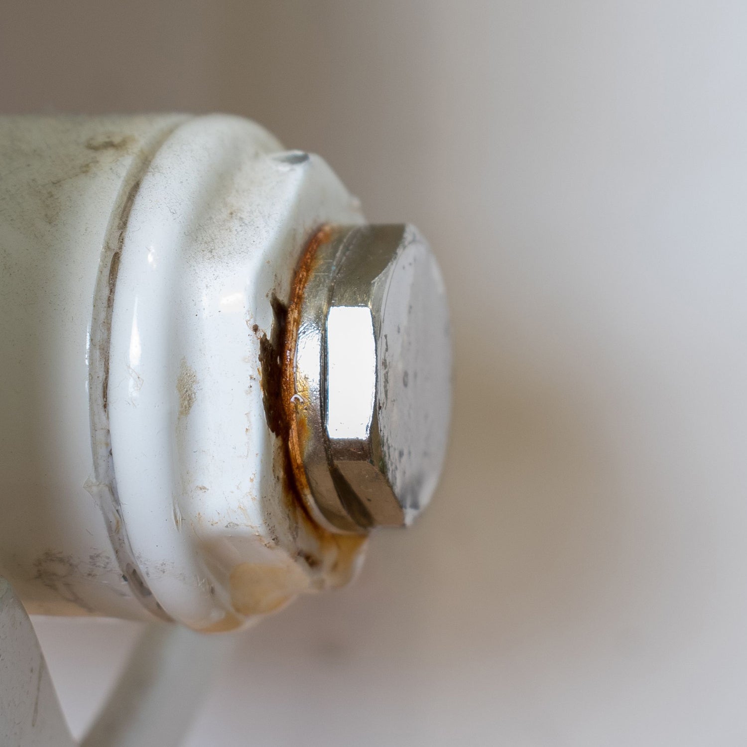 How to replace a radiator bleed valve.....